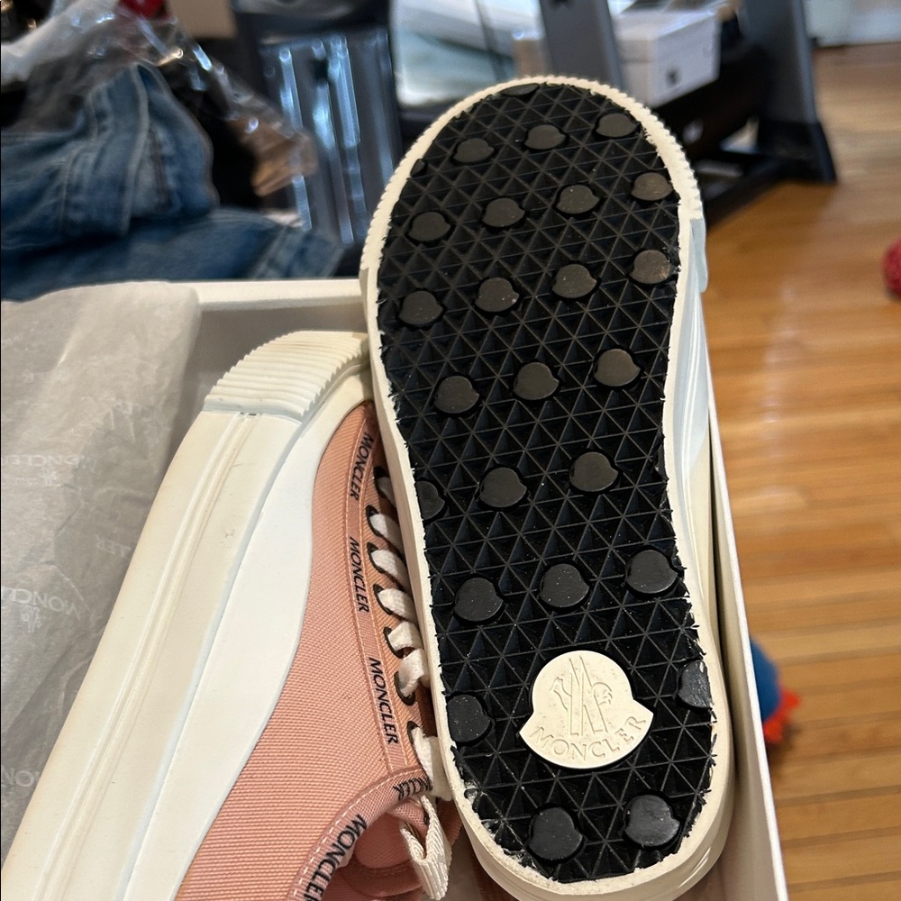 Moncler Blush and White Women's Sneakers Brand New! - Picture 4 of 6